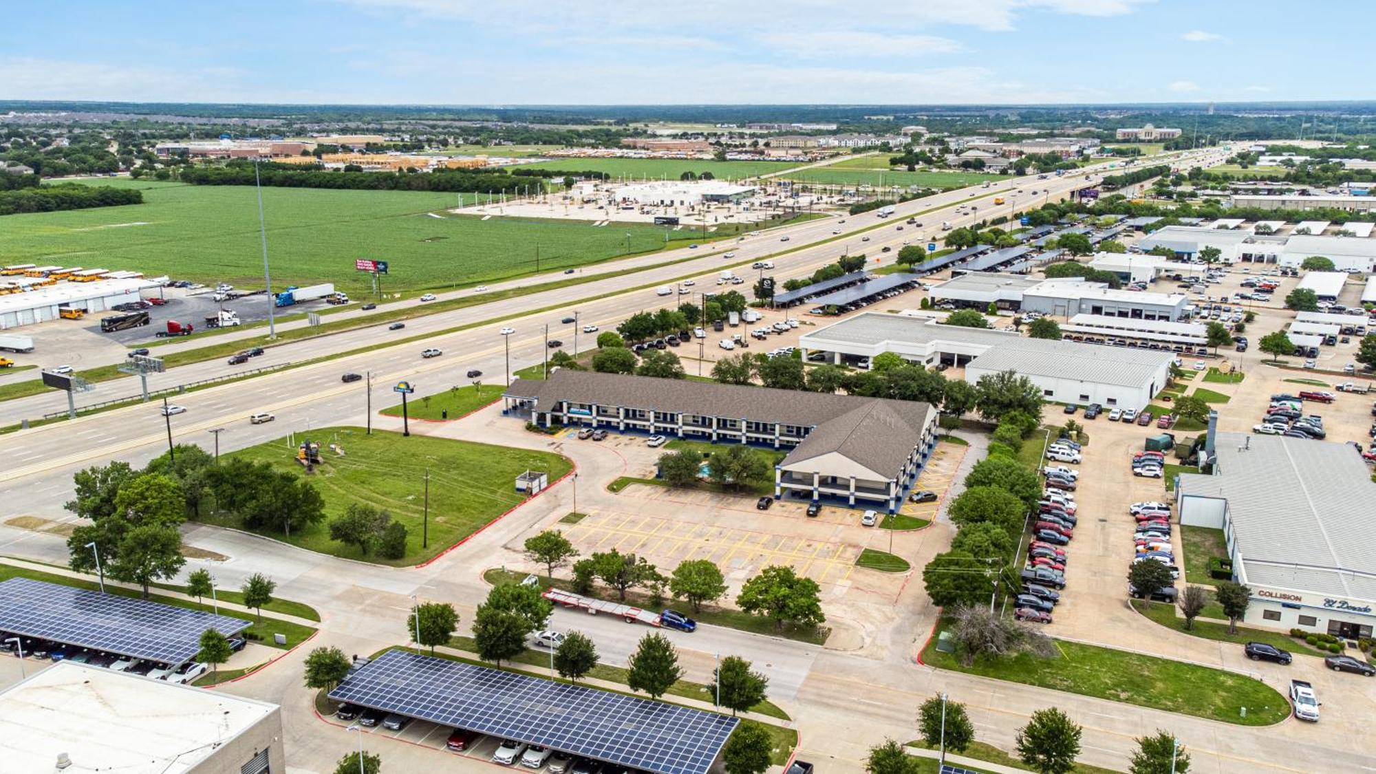 Days Inn By Wyndham Mckinney Exterior foto